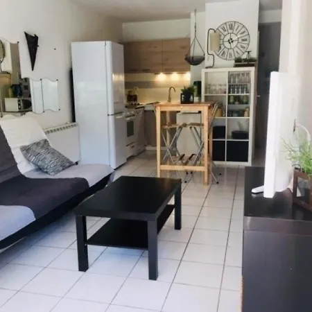 Sete, 2 Pieces, 6 Personnes - Fr-1-472a-31 Apartamento Sète
