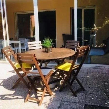 Sete, 2 Pieces, 6 Personnes - Fr-1-472a-31 Sète